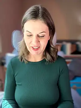 Snapshot of MaiseKnox chatting on March 2026 06:02:02 PM MaiseKnox online show from March 2026 06:02:02 PM