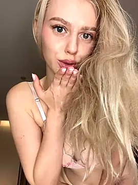 Snapshot of AnikaBest chatting on September 2025 08:58:01 PM AnikaBest online show from September 2025 08:58:01 PM