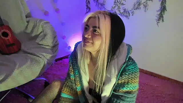 Snapshot of Sammysammy_ chatting on December 2024 11:20:01 PM Sammysammy online show from December 2024 11:20:01 PM