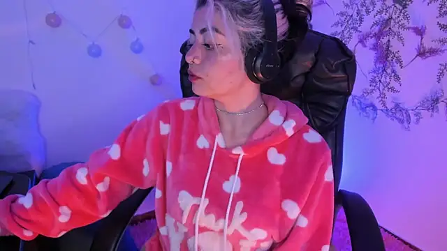 Snapshot of Sammysammy_ chatting on February 2025 04:21:01 AM Sammysammy online show from February 2025 04:21:01 AM