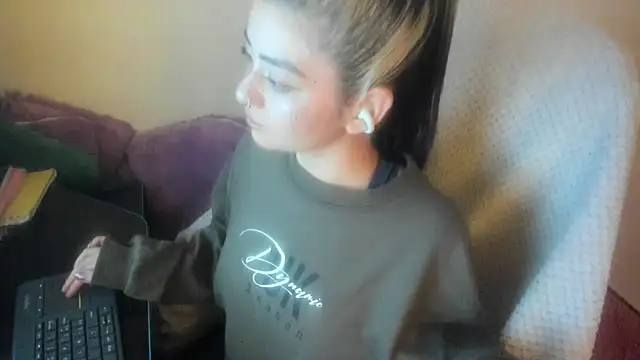 Sammysammy  online show from June 2026 04:45:01 AM