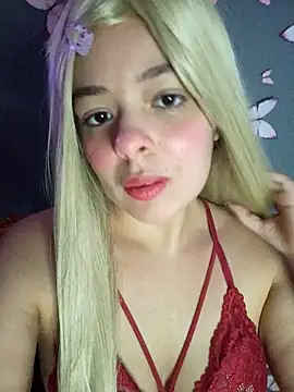 Snapshot of NinaSweet2 chatting on January 2025 04:10:02 AM NinaSweet2 online show from January 2025 04:10:02 AM