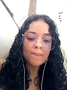 Snapshot of NinaSweet2 chatting on March 2025 07:25:01 PM NinaSweet2 online show from March 2025 07:25:01 PM