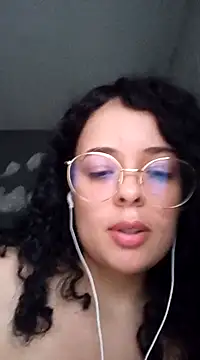 Snapshot of NinaSweet2 chatting on March 2025 09:13:02 PM NinaSweet2 online show from March 2025 09:13:02 PM