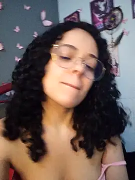 Snapshot of NinaSweet2 chatting on September 2025 04:03:01 AM NinaSweet2 online show from September 2025 04:03:01 AM
