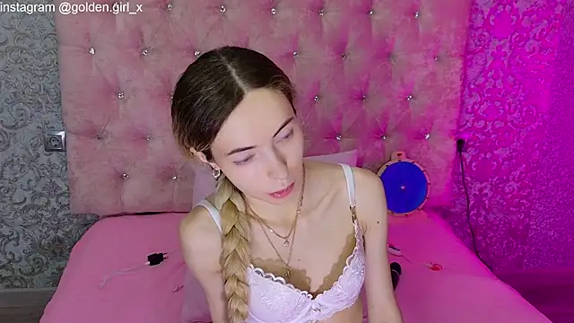 Akilla Queen online show from March 2026 02:04:01 AM