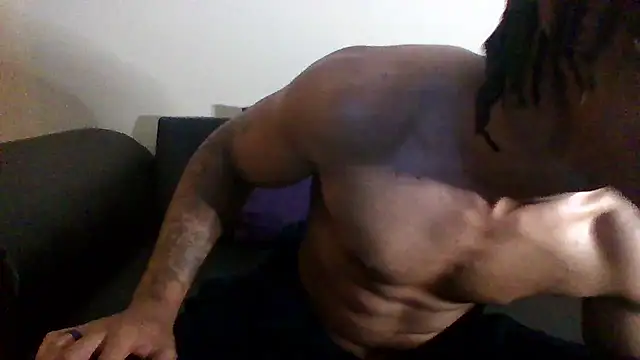 Snapshot of SoulLov333 chatting on December 2024 06:09:02 PM SoulLov333 online show from December 2024 06:09:02 PM