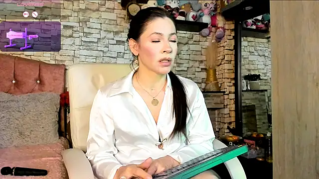 Carla expit online show from May 2026 12:49:02 AM