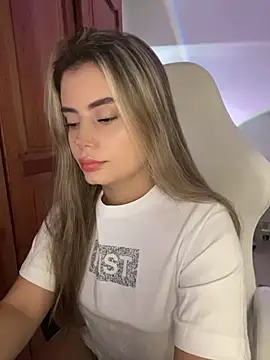 Snapshot of Miss_valeriaa chatting on July 2026 08:27:02 PM Miss valeriaa online show from July 2026 08:27:02 PM