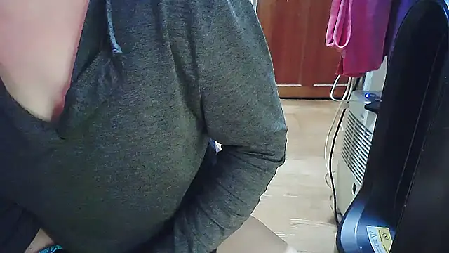 Snapshot of cindy01113520 chatting on March 2026 05:41:02 PM cindy01113520 online show from March 2026 05:41:02 PM