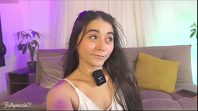 Bellapazzia online show from May 2026 05:07:01 PM