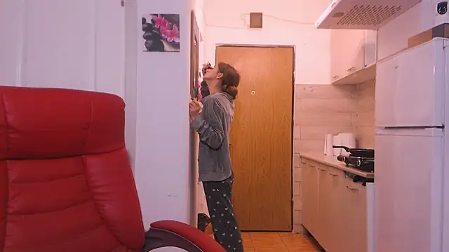 Snapshot of simyhvn chatting on December 2025 05:35:02 AM simyhvn online show from December 2025 05:35:02 AM