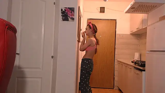 simyhvn online show from February 2026 05:37:02 AM