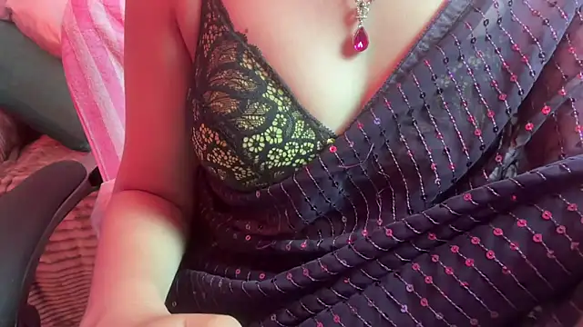 Queen Angelena online show from February 2026 04:40:02 AM