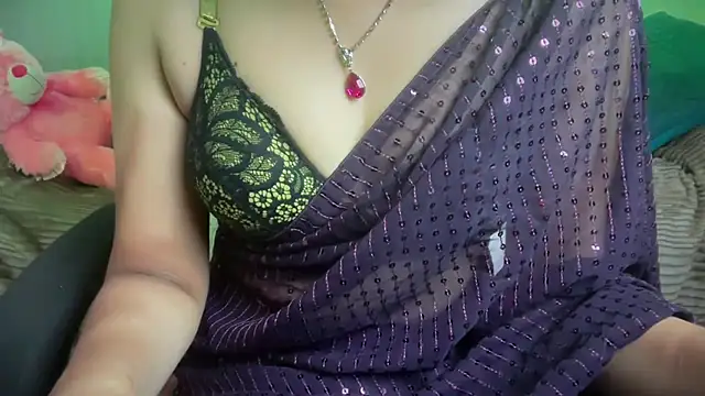 Queen Angelena online show from May 2026 05:30:02 PM