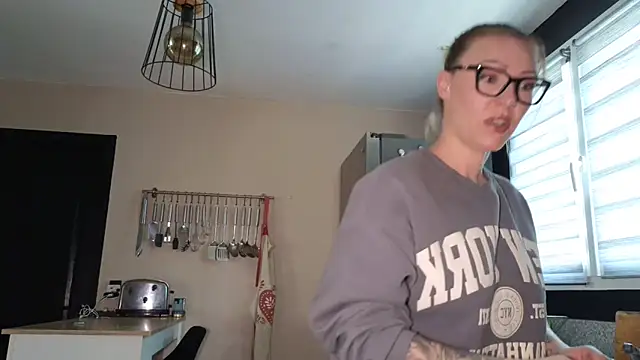 Sacha-xx online show from February 2026 08:22:01 AM