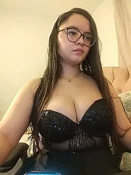 Snapshot of dannaparker chatting on December 2025 02:08:02 AM dannaparker online show from December 2025 02:08:02 AM