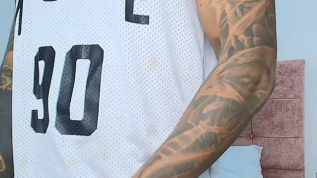 Alessandro Vanni online show from December 2024 12:49:01 PM