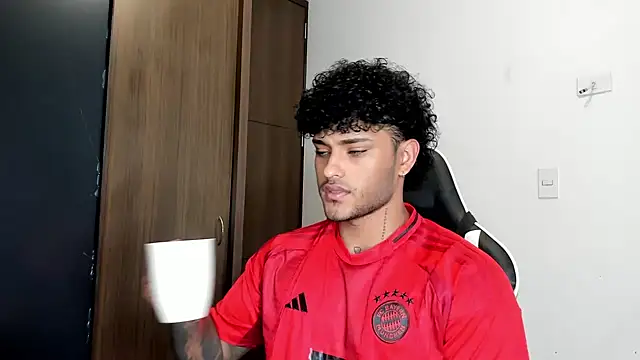 Alessandro Vanni online show from December 2024 01:22:01 PM