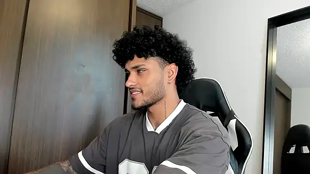 Alessandro Vanni online show from January 2025 09:12:01 PM