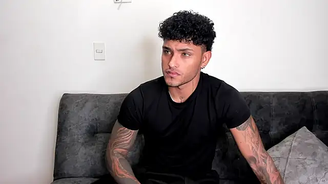 Alessandro Vanni online show from March 2025 11:56:02 PM