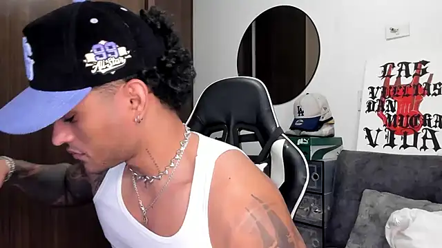 Alessandro Vanni online show from September 2025 02:22:01 AM