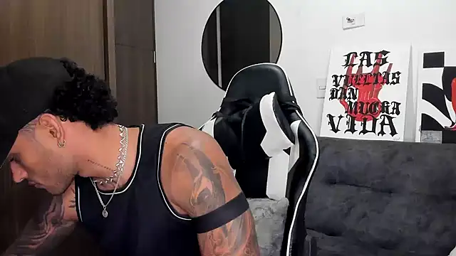 Alessandro Vanni online show from October 2025 01:36:02 AM