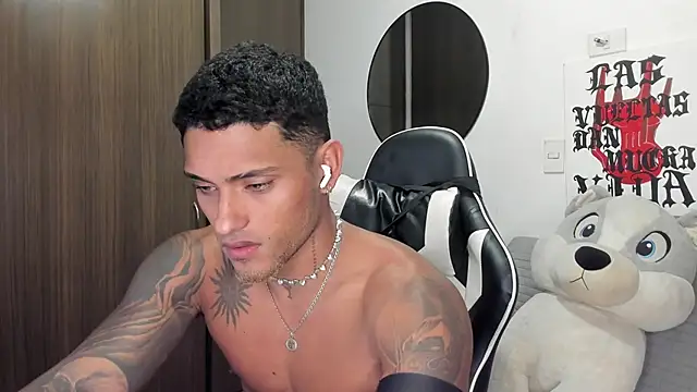 Alessandro Vanni online show from June 2026 12:15:01 AM