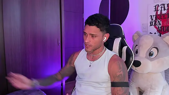 Alessandro Vanni online show from June 2026 02:16:02 PM