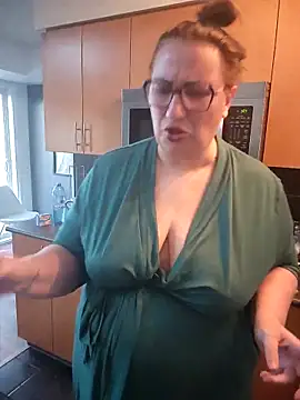 Snapshot of Canadian_BBW chatting on February 2025 12:54:02 AM Canadian BBW online show from February 2025 12:54:02 AM