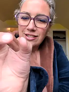 Canadian BBW online show from May 2026 02:22:01 PM