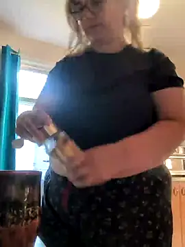 Snapshot of Canadian_BBW chatting on June 2026 01:25:01 PM Canadian BBW online show from June 2026 01:25:01 PM