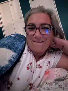 Snapshot of Canadian_BBW chatting on June 2026 01:03:01 PM Canadian BBW online show from June 2026 01:03:01 PM