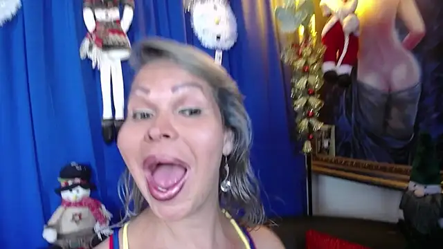 mia beatles online show from December 2025 04:37:02 PM