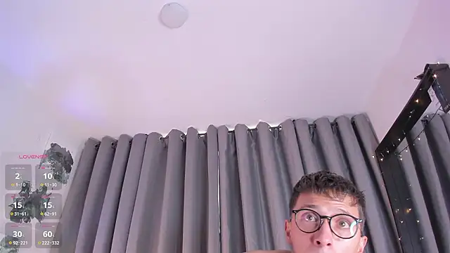 Thiago jones online show from February 2026 07:56:02 PM