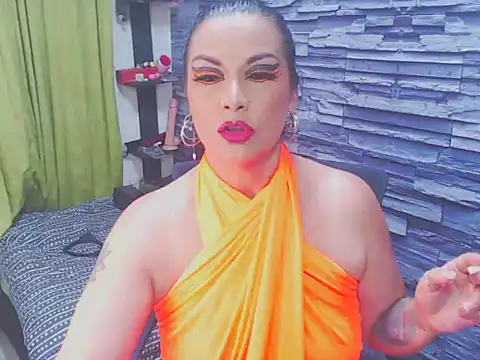 Snapshot of Cruela_deviil chatting on January 2025 11:34:01 PM Cruela deviil online show from January 2025 11:34:01 PM