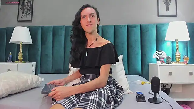 Snapshot of Karol_fenixx chatting on February 2025 07:24:02 AM Karol fenixx online show from February 2025 07:24:02 AM