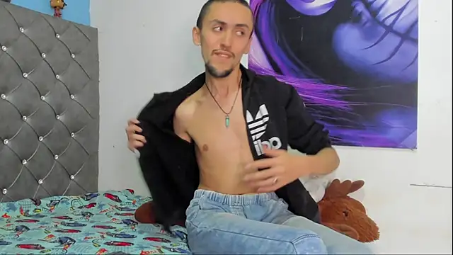 Snapshot of Karol_fenixx chatting on November 2025 12:21:01 AM Karol fenixx online show from November 2025 12:21:01 AM