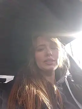 PrettieKate online show from March 2026 12:13:01 PM