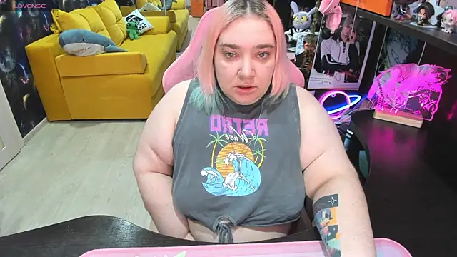 Softie Sofy online show from June 2026 02:29:01 AM