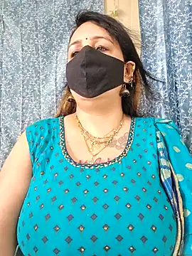 Snapshot of cute-tanvi chatting on January 2025 08:03:01 AM cute-tanvi online show from January 2025 08:03:01 AM