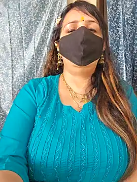 Snapshot of cute-tanvi chatting on January 2025 04:58:01 AM cute-tanvi online show from January 2025 04:58:01 AM