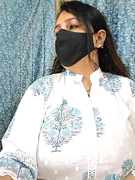 Snapshot of cute-tanvi chatting on February 2025 04:54:01 AM cute-tanvi online show from February 2025 04:54:01 AM