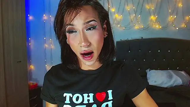 Snapshot of Kenisha_Sweet chatting on February 2025 05:10:01 AM Kenisha Sweet online show from February 2025 05:10:01 AM