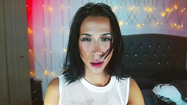 Snapshot of Kenisha_Sweet chatting on March 2025 06:37:01 PM Kenisha Sweet online show from March 2025 06:37:01 PM