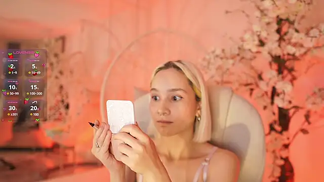 Snapshot of DalahiaRush chatting on February 2025 11:43:02 AM DalahiaRush online show from February 2025 11:43:02 AM