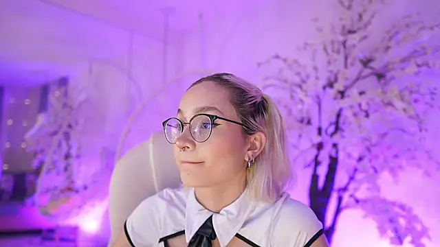 Snapshot of DalahiaRush chatting on February 2025 11:30:02 AM DalahiaRush online show from February 2025 11:30:02 AM