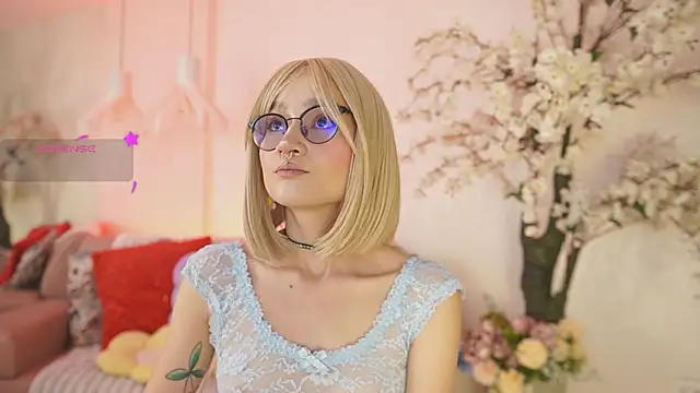 Snapshot of DalahiaRush chatting on December 2025 07:01:02 PM DalahiaRush online show from December 2025 07:01:02 PM