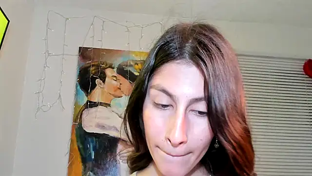 Snapshot of valeria_gonzales_ chatting on December 2024 05:47:02 AM valeria gonzales online show from December 2024 05:47:02 AM