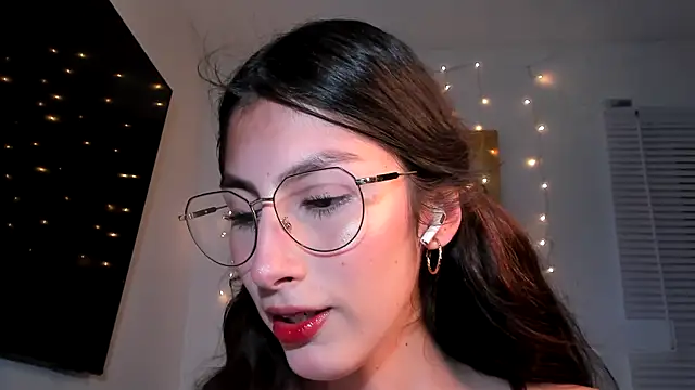 Snapshot of valeria_gonzales_ chatting on January 2025 12:28:01 AM valeria gonzales online show from January 2025 12:28:01 AM